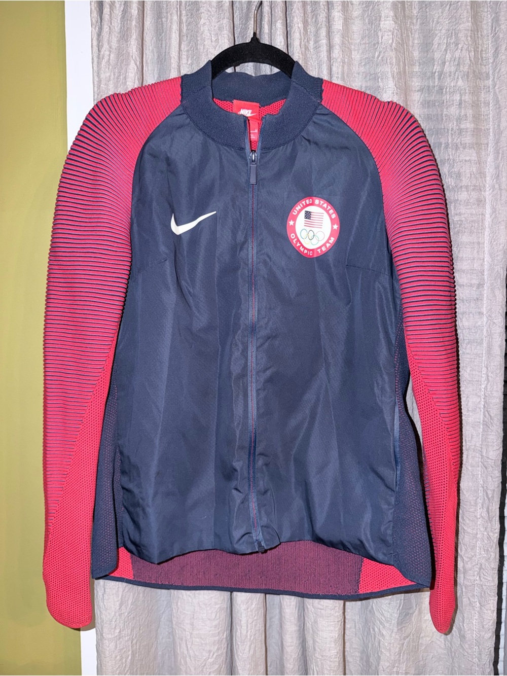 Nike Jacket size m and USA Olympic Crest 2016